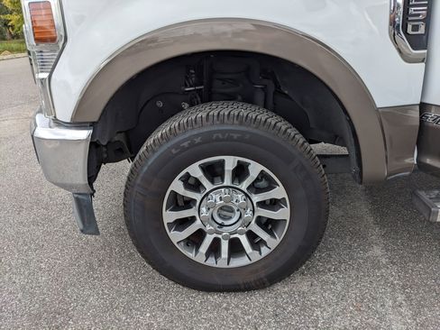 Certified 2022 Ford F250 Lariat image 34