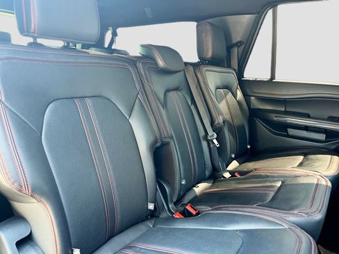 Used 2024 Ford Expedition Max Limited RWD image 30