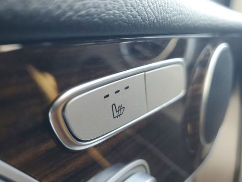 Used 2021 Mercedes-Benz GLC 300 image 33