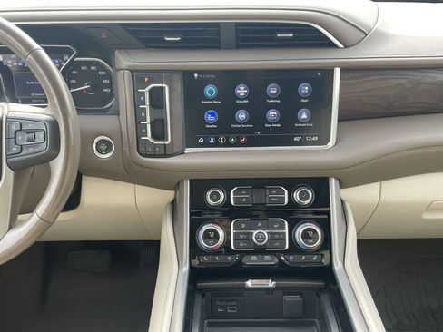 Used 2021 GMC Yukon XL Denali w/ Denali Ultimate Package image 13