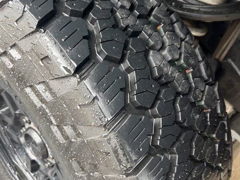 Used 2018 Ford F150 Raptor w/ Equipment Group 802A Luxury image 2