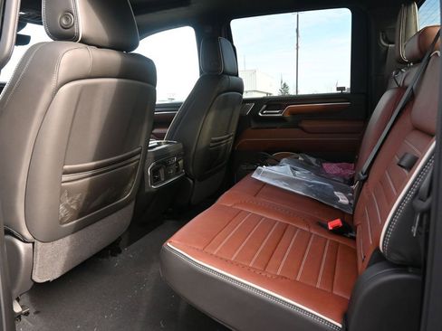 New 2026 GMC Sierra 3500 Denali Ultimate image 17