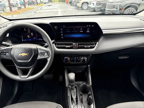 Used 2025 Chevrolet TrailBlazer LT w/ Driver Confidence Package FWD image 14