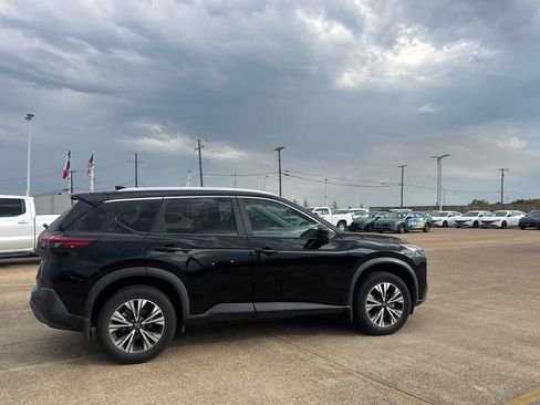 Used 2023 Nissan Rogue SV w/ SV Premium B Package FWD image 23