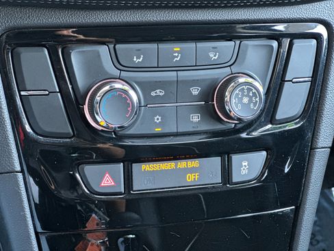 Used 2018 Buick Encore Preferred image 20
