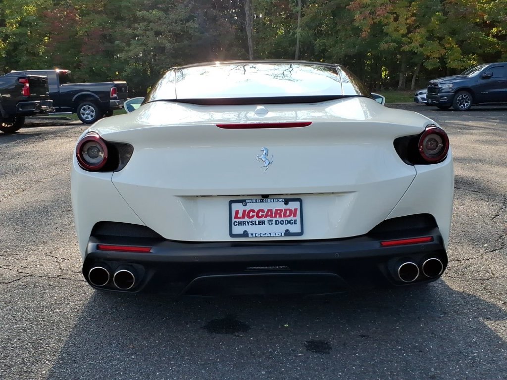 Used 2019 Ferrari Portofino RWD image 5