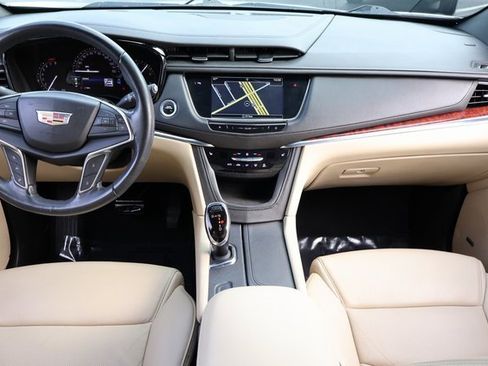 Used 2019 Cadillac XT5 Luxury image 13
