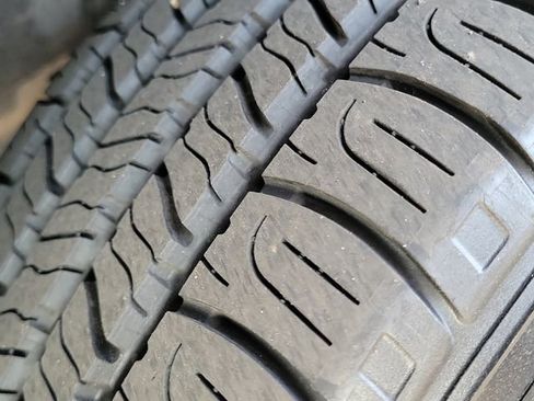 Used 2022 Nissan Pathfinder SV w/ SV Black Package image 26