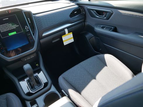 Certified 2025 Subaru Forester Premium AWD/4WD image 11