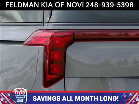 New 2026 Kia Carnival SX w/ SX Dark Edition Package FWD image 11