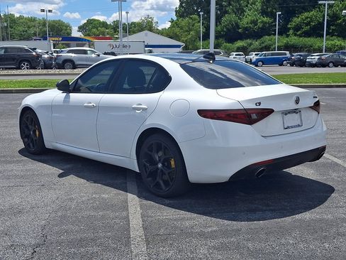 Used 2021 Alfa Romeo Giulia Ti w/ Nero Edizione AWD/4WD image 4