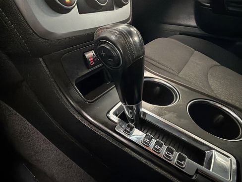 Used 2015 GMC Acadia SLE FWD image 23