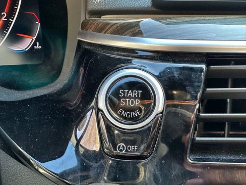 Used 2020 BMW 530i w/ Convenience Package image 22