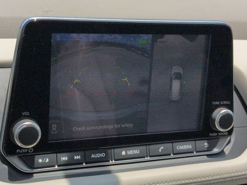 Used 2021 Nissan Rogue SL FWD image 23