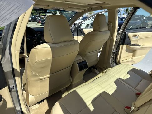 Used 2017 Toyota Camry FWD image 34