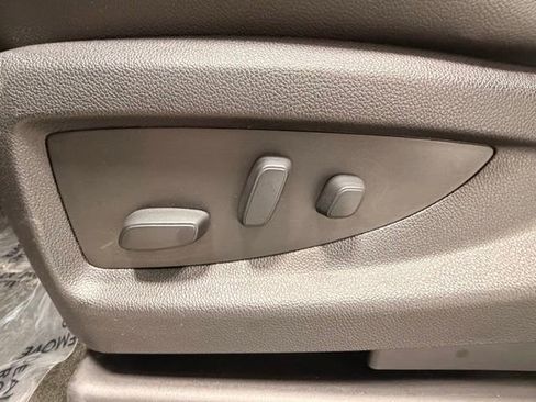 Used 2018 GMC Sierra 1500 SLT AWD/4WD image 34