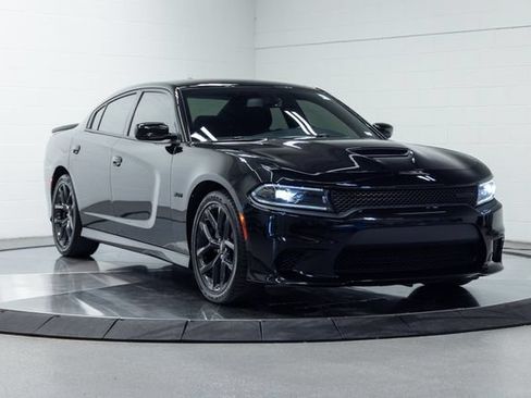 Used 2023 Dodge Charger R/T w/ Blacktop Package RWD image 4