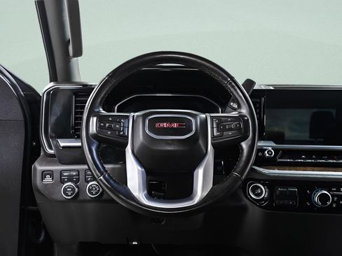 Used 2024 GMC Sierra 1500 Elevation w/ X31 Off-Road Package AWD/4WD image 9