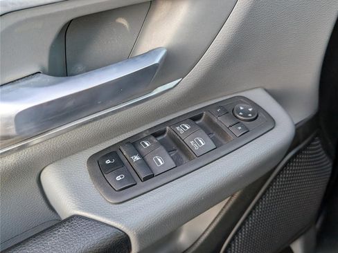 Used 2022 RAM 1500 Big Horn AWD/4WD image 18