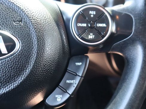 Used 2016 Kia Soul FWD image 30