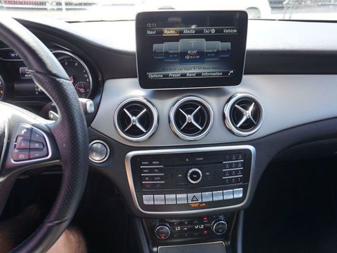 Used 2020 Mercedes-Benz GLA 250 4MATIC image 23