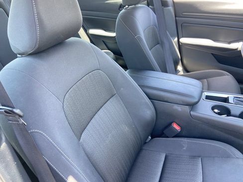 Used 2025 Nissan Altima 2.5 SV FWD image 22
