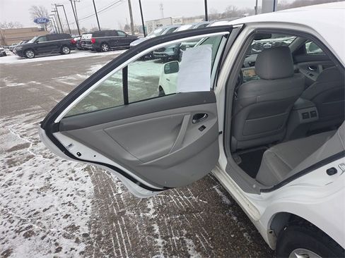 Used 2008 Toyota Camry Hybrid image 28