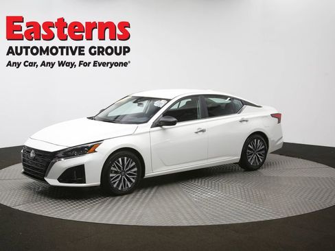 Used 2025 Nissan Altima 2.5 SV image 56