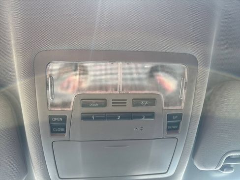 Used 2018 Toyota Highlander XLE AWD/4WD image 21