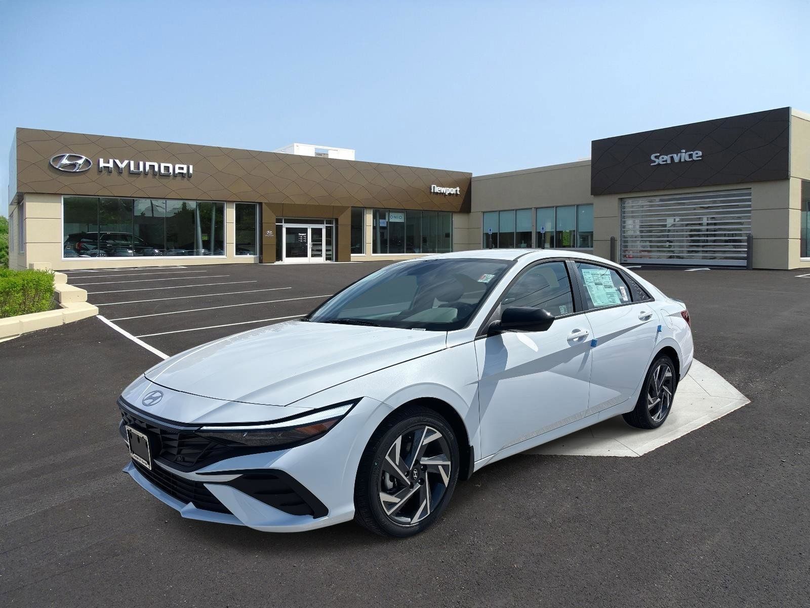 Used 2025 Hyundai Elantra Sport FWD image 1