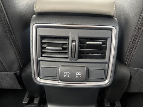 Used 2024 Subaru Forester Limited AWD/4WD image 12