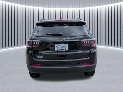 New 2026 Jeep Compass Latitude AWD/4WD image 9