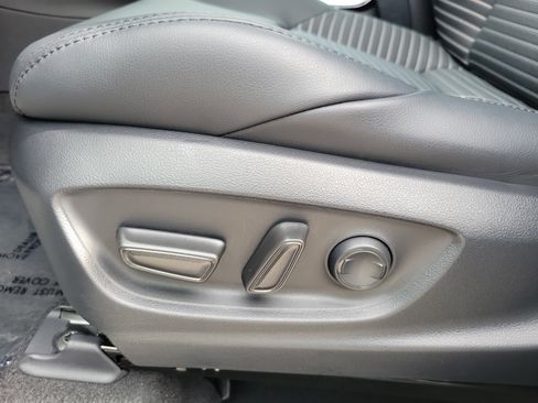 Used 2024 Toyota Corolla Cross AWD Hybrid image 13