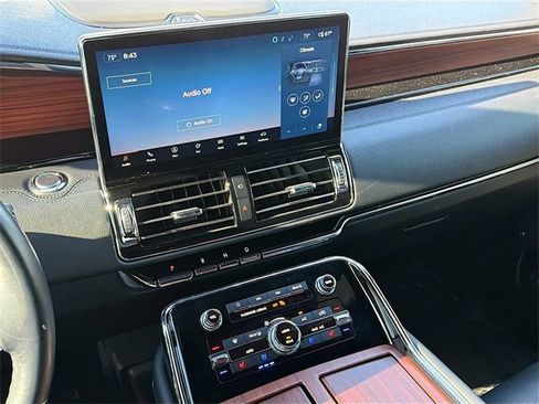 Used 2024 Lincoln Navigator Reserve image 30