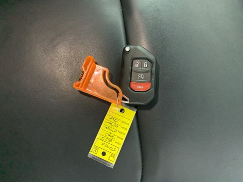 Used 2022 Jeep Wrangler Unlimited Sahara AWD/4WD image 41