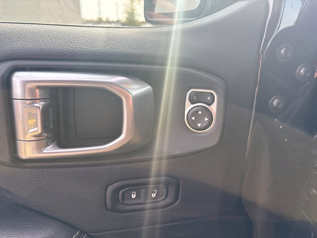 Used 2020 Jeep Gladiator Overland AWD/4WD image 20