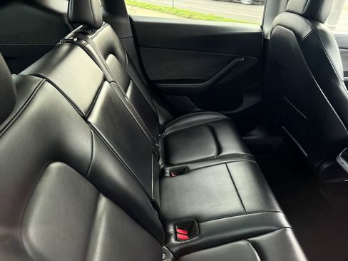 Used 2022 Tesla Model Y Performance AWD/4WD image 34