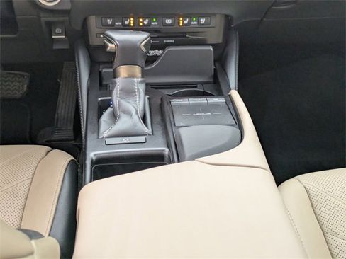 Used 2019 Lexus ES 350 Ultra Luxury image 19