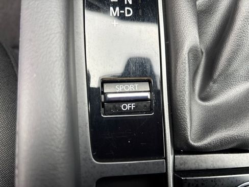 Used 2022 MAZDA MAZDA3 s image 31