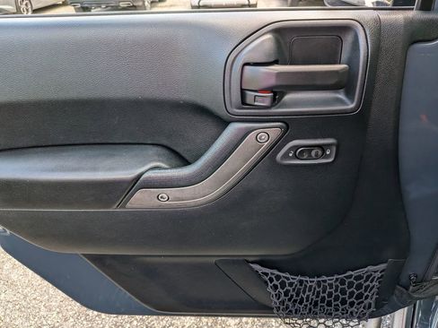 Used 2017 Jeep Wrangler Unlimited Sport w/ Quick Order Package 24S AWD/4WD image 29