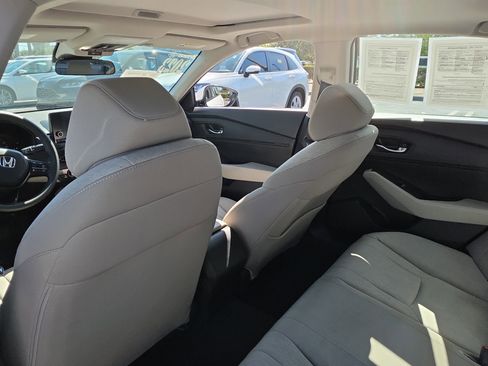Used 2023 Honda Accord EX image 12
