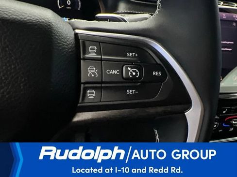 Used 2025 Jeep Grand Cherokee L Limited AWD/4WD image 23