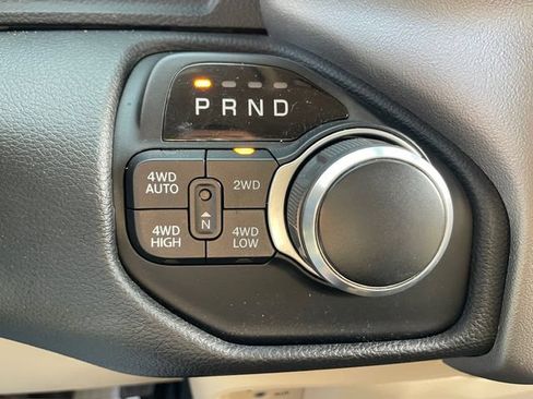 Used 2020 RAM 1500 Big Horn AWD/4WD image 22