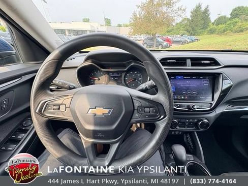 Used 2021 Chevrolet TrailBlazer LT w/ Convenience Package FWD image 13