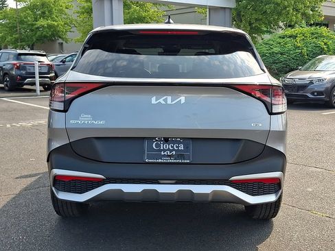 Used 2023 Kia Sportage LX AWD/4WD image 8