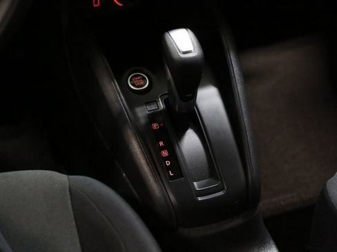 Certified 2025 Nissan Kicks Play S image 14