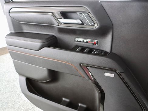 Used 2025 GMC Sierra 1500 AT4 w/ AT4 Preferred Package AWD/4WD image 25