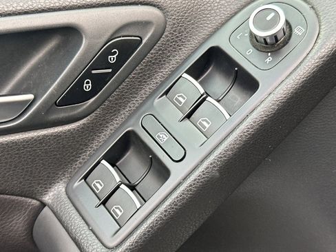 Used 2013 Volkswagen GTI Driver's Edition image 13