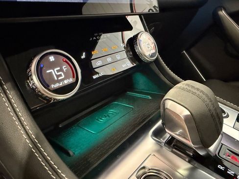 Used 2025 Jaguar F-PACE R-Dynamic S AWD/4WD image 33