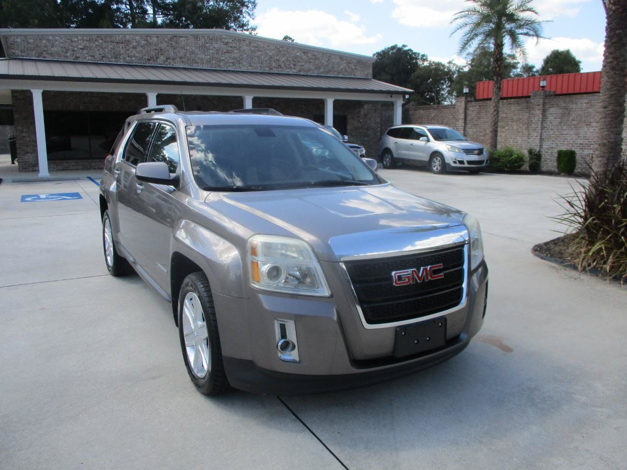 Used 2011 GMC Terrain SLE FWD image 4